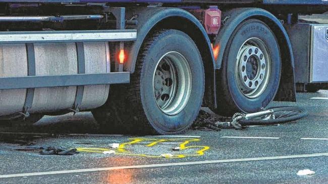 Truck crushes motorcyclist to death in Anambra-TopNaija.ng