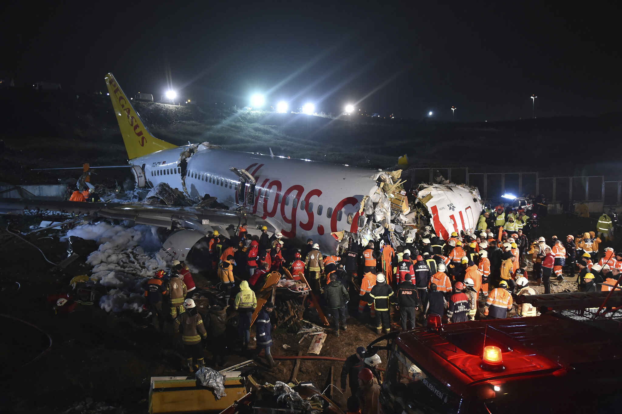 Istanbul aircraft with 177 passengers splits into three
