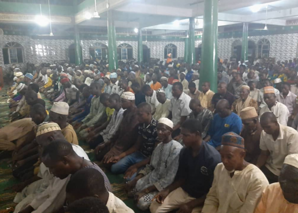 Over 300 Muslims gather at Agege Mosque, attack COVID-19 Taskforce