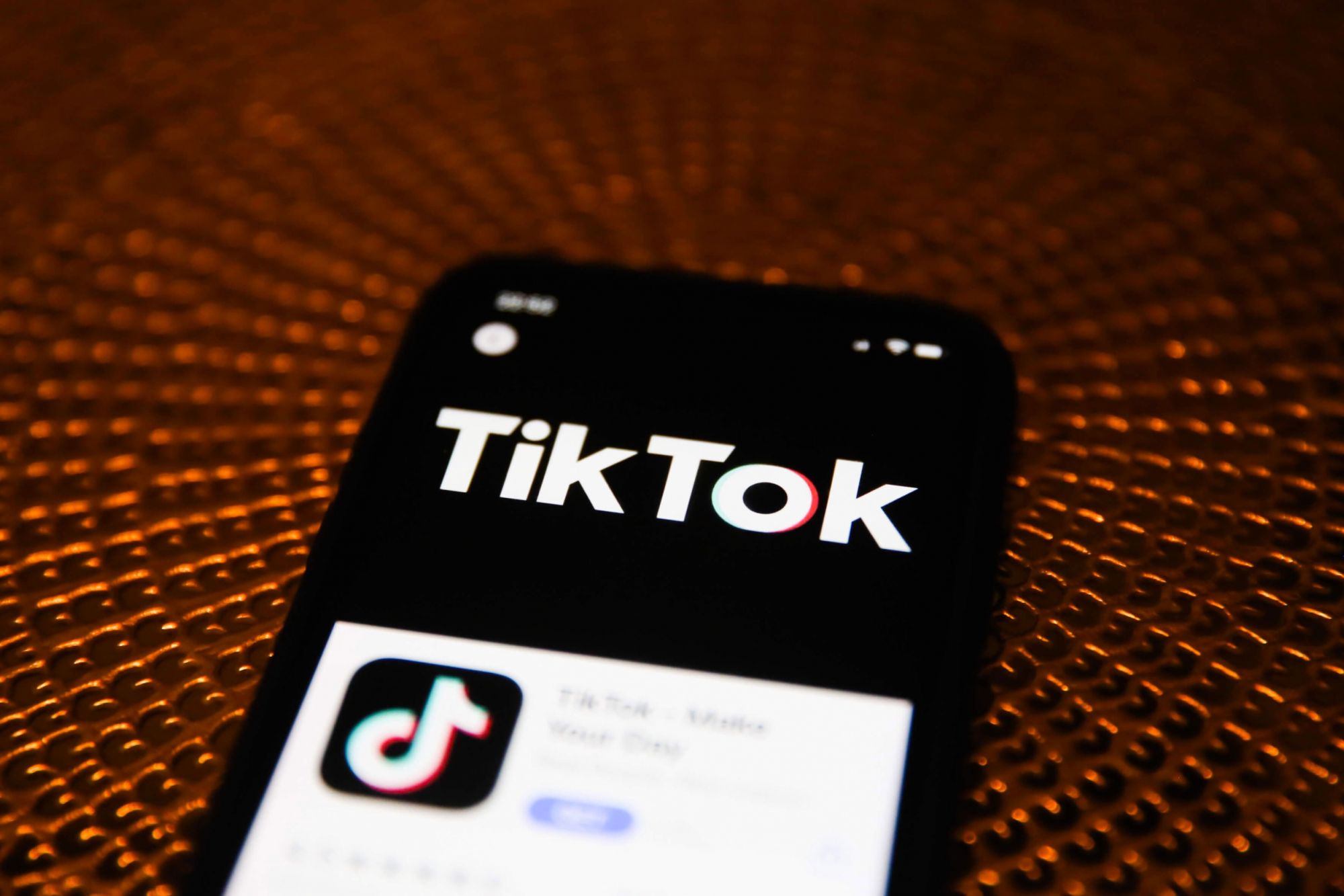 TikTok unveils new feature to assist with job applications