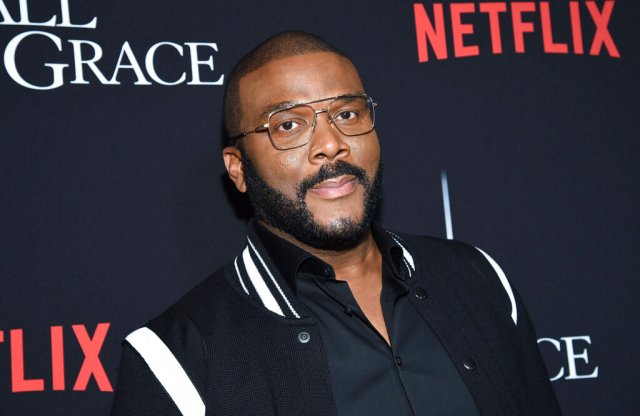 Tyler Perry becomes 'Atlanta Angel', anonymously pays grocery bills for shoppers