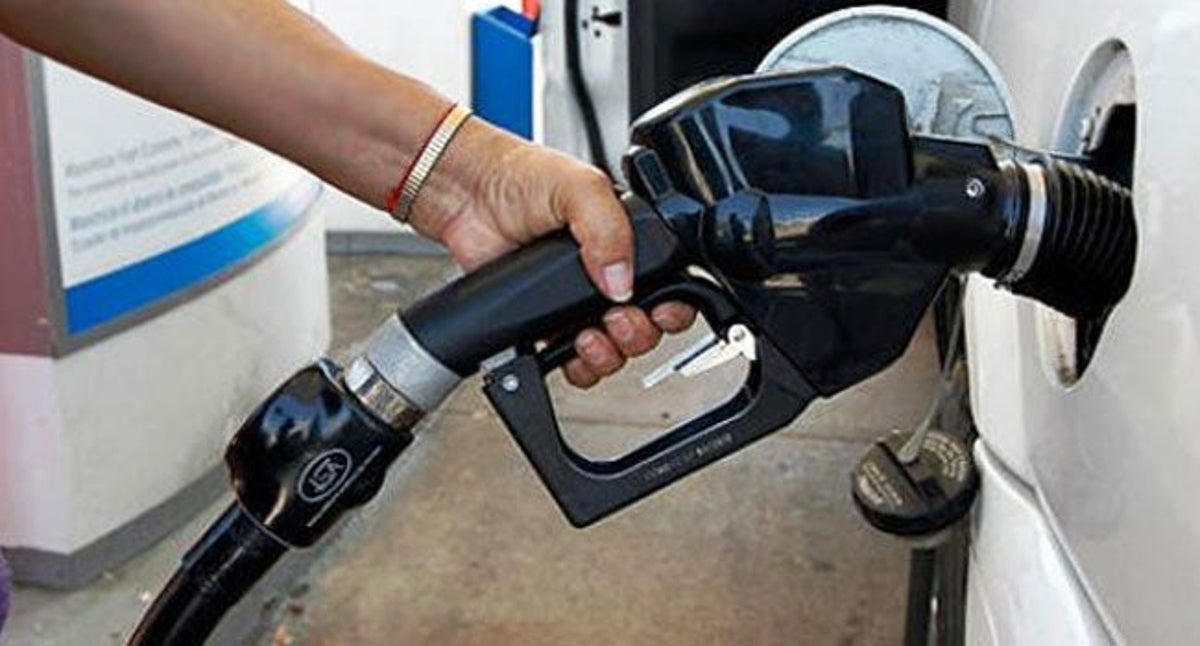 FG maintains N125/litre petrol pump price despite crash of oil price
