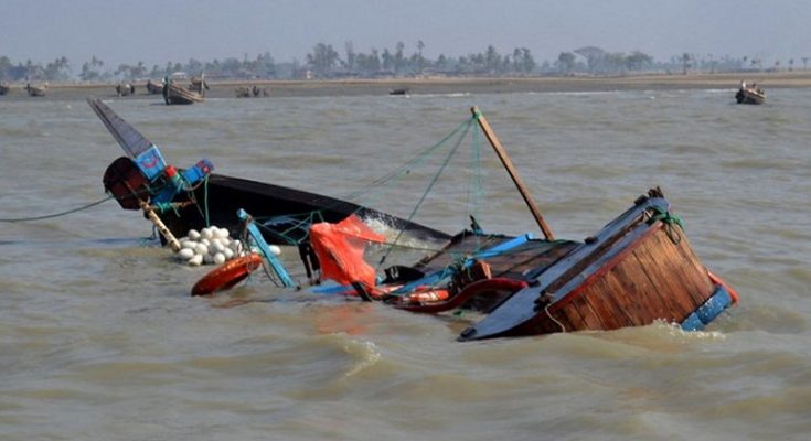 15 persons killed in crowded boat mishap