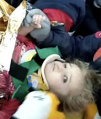 How Three-year-old girl was rescued alive after 65 hours trapped under rubble in Turkey earthquake (Photos)-TopNaija.ng