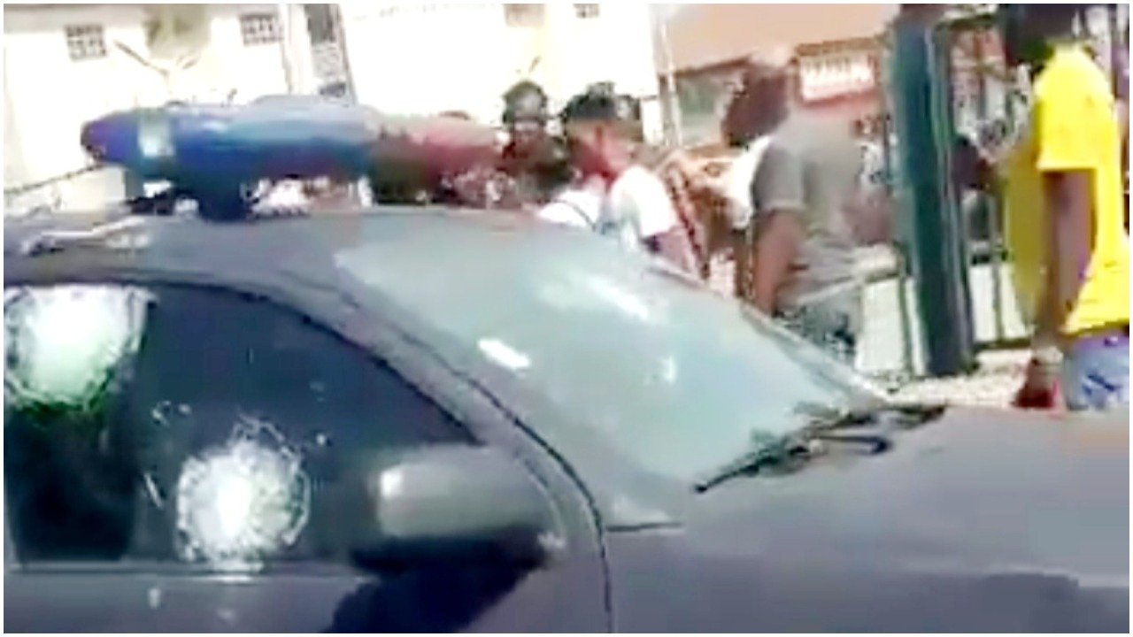 Bullion van robbers sprayed money during escape in Lagos-TopNaija.ng