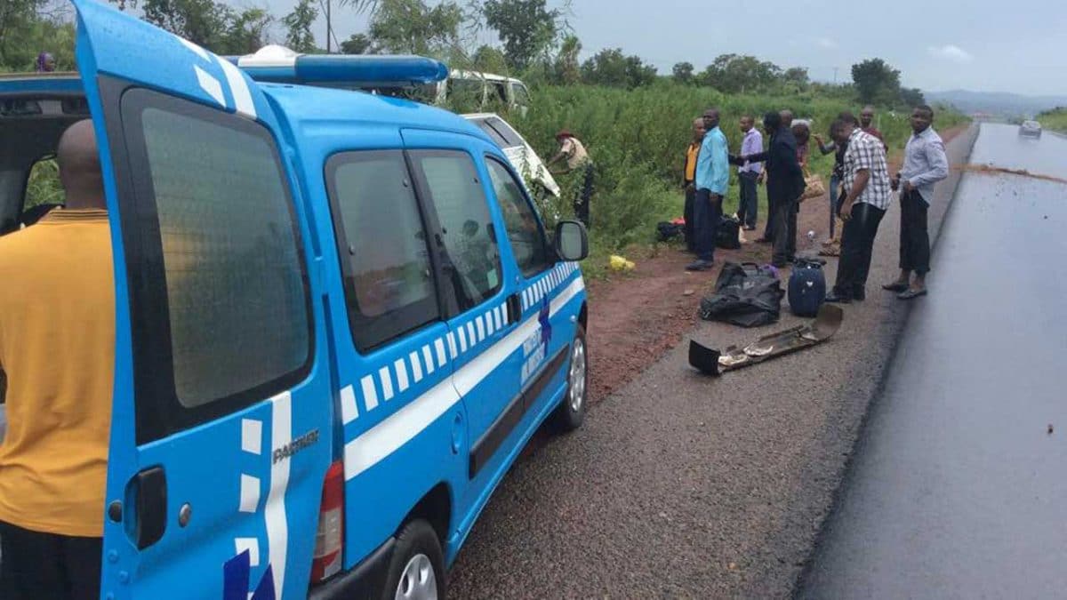 Niger: 23 dead, 22 injured as truck somersaults -TopNaija.ng