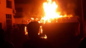 Traders lament as fire destroys furniture worth millions of naira in Minna -TopNaija.ng