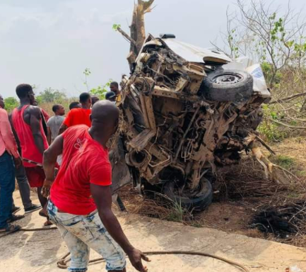 Three dead in auto crash along Port Harcourt-Ebonyi road (photos)-TopNaija.ng