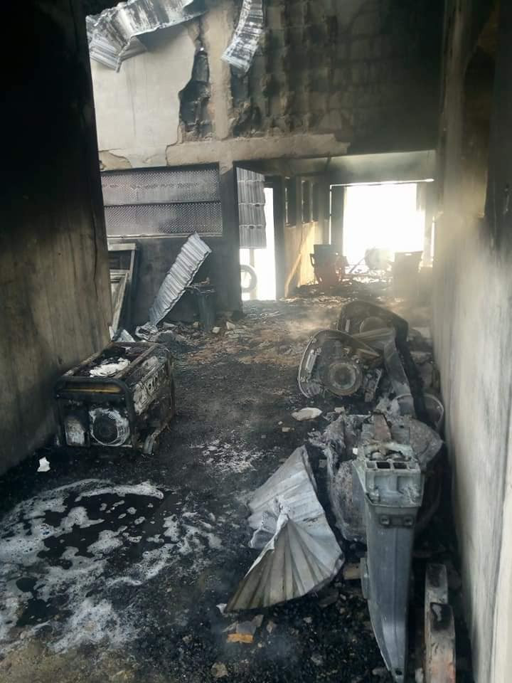 Gunmen set ablaze over 20 houses in Bayelsa State-TopNaija.ng