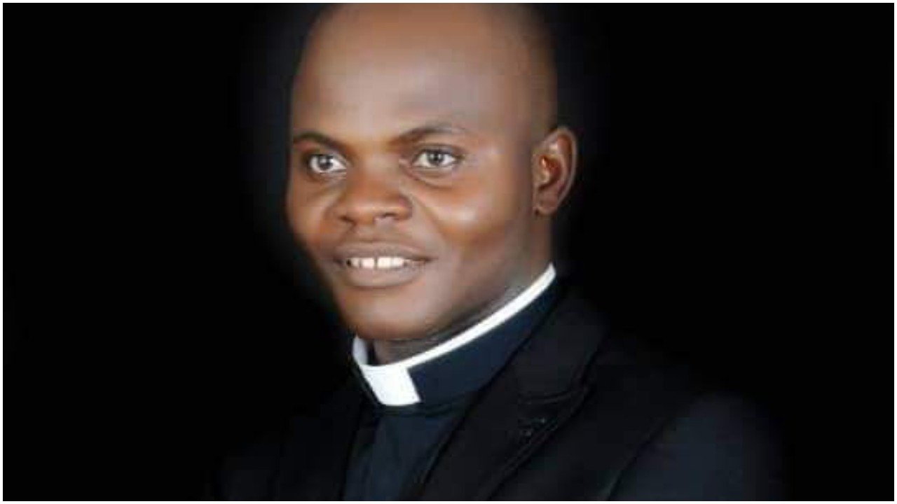 Unknown gunmen kidnap, kill Catholic Priest in Niger State-TopNaija.ng