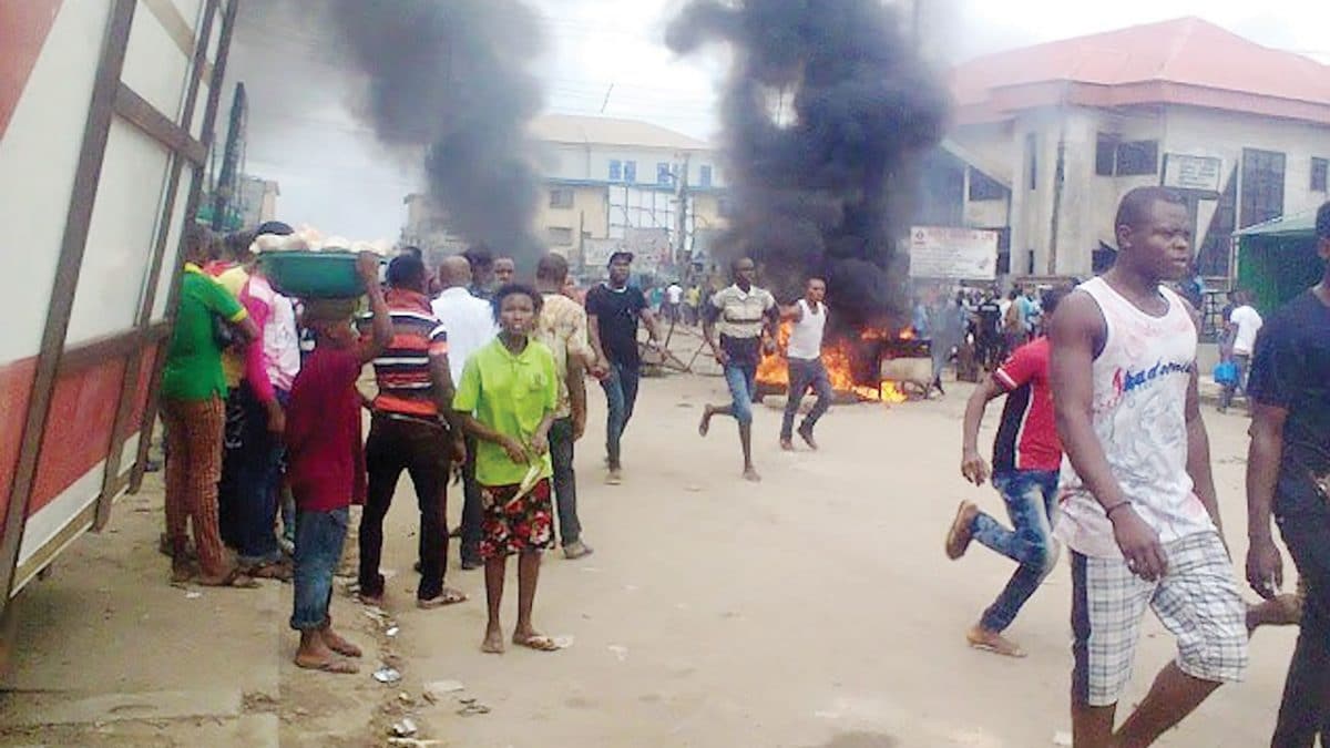 How angry mob roasted three suspected thieves to death in Cross River-TopNaija.ng