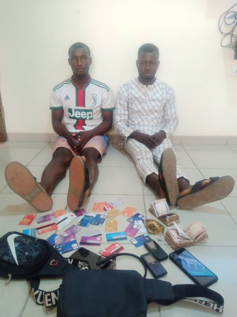Police arrest two brothers for alleged ATM Card fraud in Makurdi (photos)-TopNaija.ng