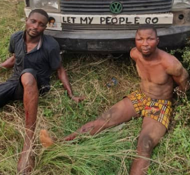 Police arrest two armed robbery suspects in Ogun (photo)