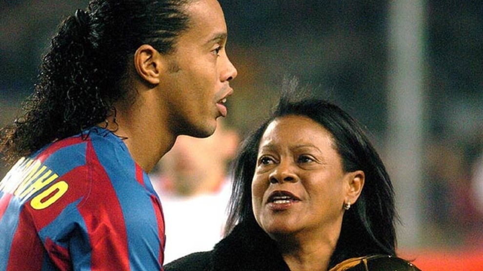 Ronaldinho's mum dead