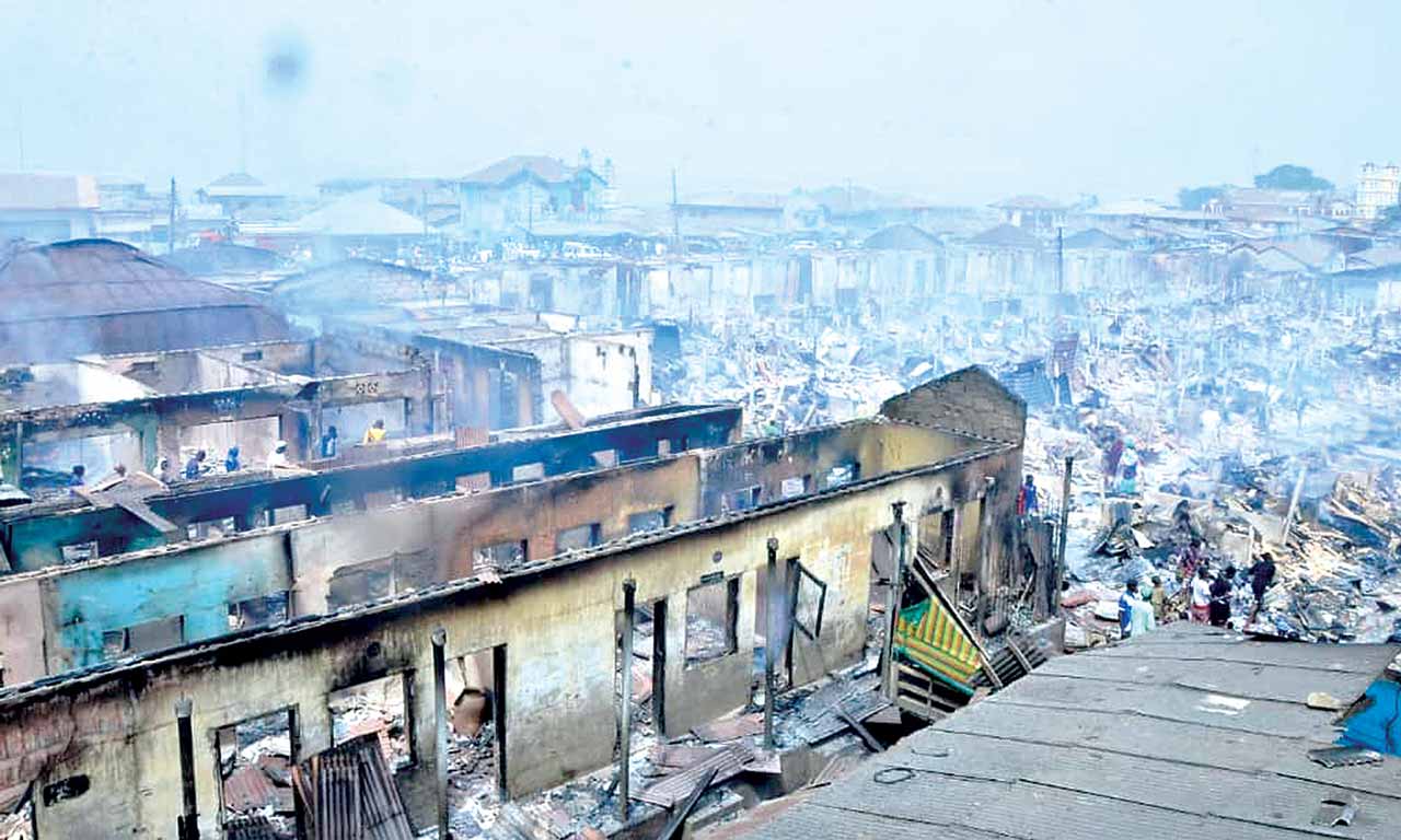 Tears as fire razes property worth millions of naira in Oyo market-TopNaija.ng