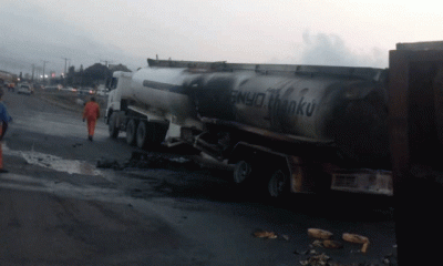 Tragic!!! Seven vehicles gutted by fire following an explosion at Otedola Bridge (videos)-TopNaija.ng