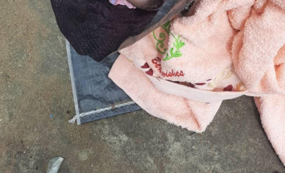 How Police recovered corpse of day-old baby abandoned beside a hospital in Lagos [PHOTO]-TopNaija.ng