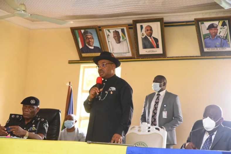 Insecurity: Gov Emmanuel donates N60m to slain officers’ families