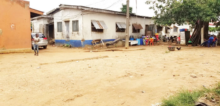 Shocking!!! One killed as building collapses in police barracks-TopNaija.ng