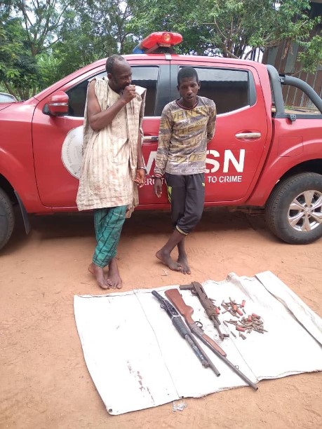 Oyo Amotekun arrests two armed bandits in Lanlate