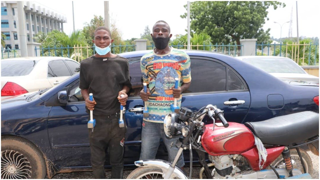 Two notorious robbers arrested by police in Abuja-TopNaija.ng