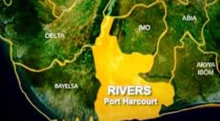 Angry youths protest bad road, prevent INEC registration in Rivers