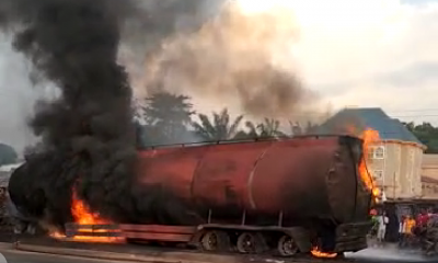 At least two killed, 14 buses burnt as petrol tanker falls into ditch in Anambra-TopNaija.ng