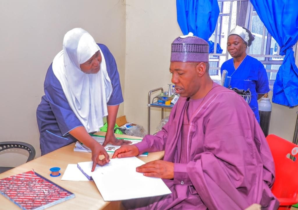 Borno Governor captures health workers exploiting patients in impromptu visit