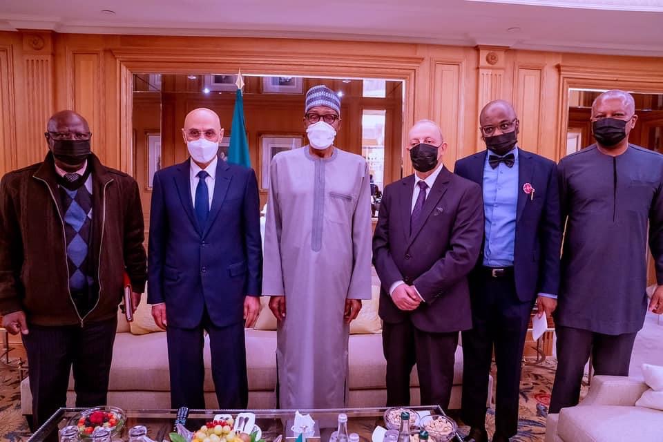 Buhari holds bilateral meeting with Total CEO in Paris [PHOTOS] (2)
