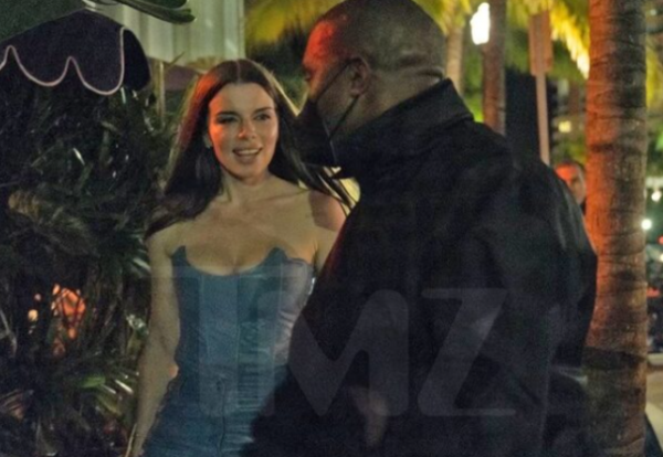 Kanye West dates actress Julia Fox 1