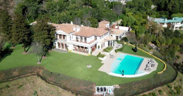 Adele acquires 3.5 acre $58M mansion [PHOTOS] 3