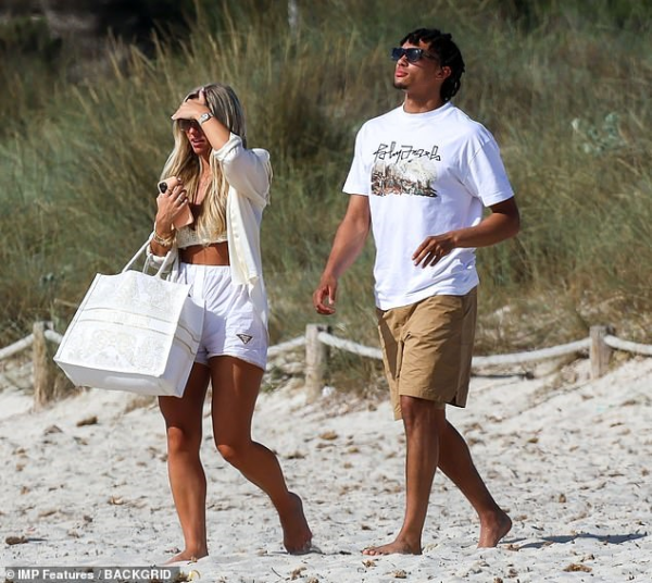 Trent Alexander Arnold shows no care in the world, hangs out with Girlfriend