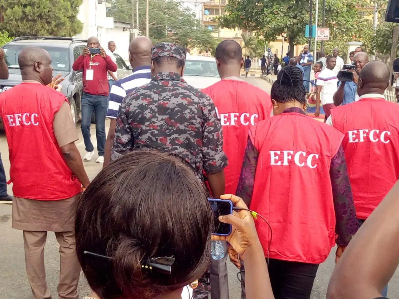 EFCC Officials Make An Unannounced Presence At Peter Obi’s Polling Unit