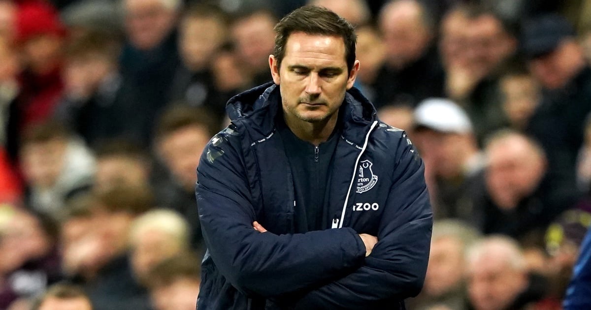 Some of them don't know how to score goals -- Angry Lampard