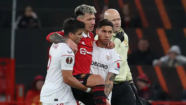 How Lisandro Martinez reacted to coming off injured