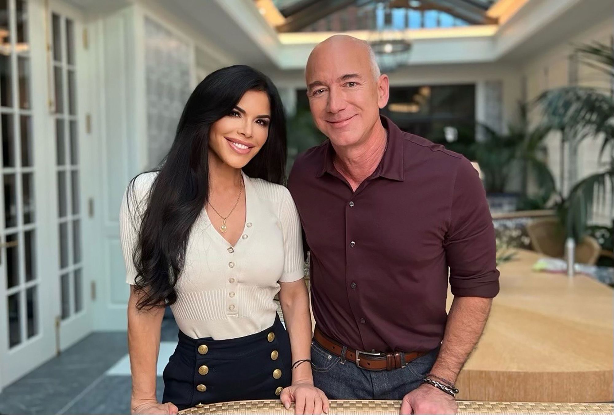 Jeff Bezos builds fiancé $175m Mansion in Beverly Hills (Photos)