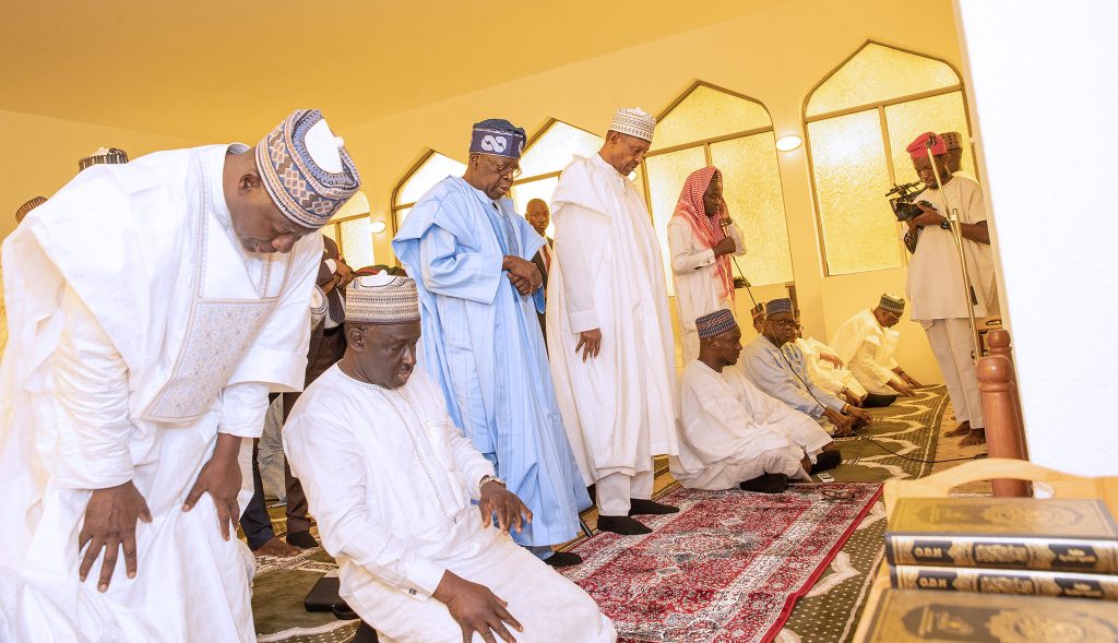 Tinubu joins outgoing President for Friday prayers