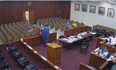 Man casually walks out of courtroom, escapes without anyone looking (Video)