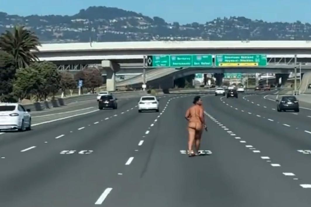 American Psycho: Naked woman opens fire on California bridge