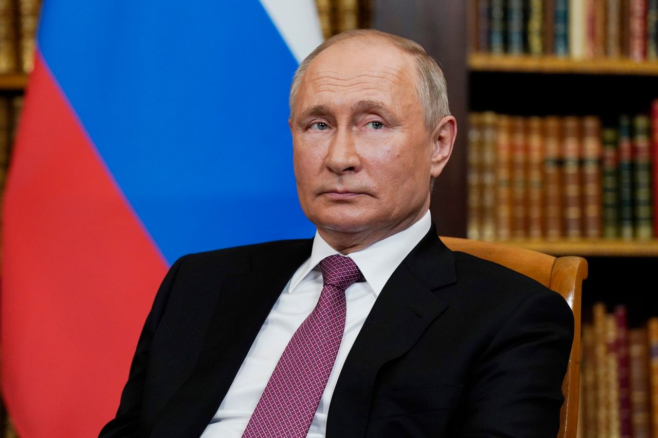 Vladimir Putin eyes another 6-year-term as Russia President