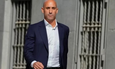 Luis Rubiales embroiled in another 'kissing scandal'