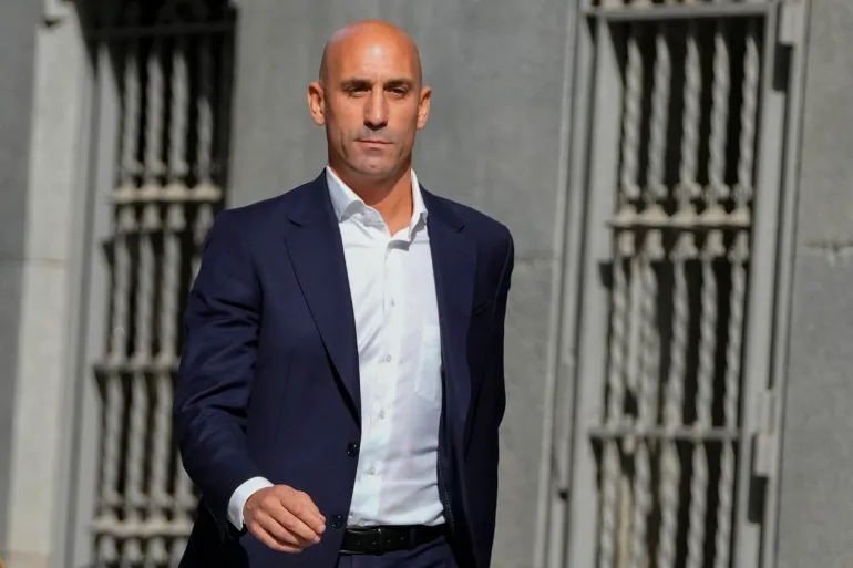 Luis Rubiales embroiled in another 'kissing scandal'