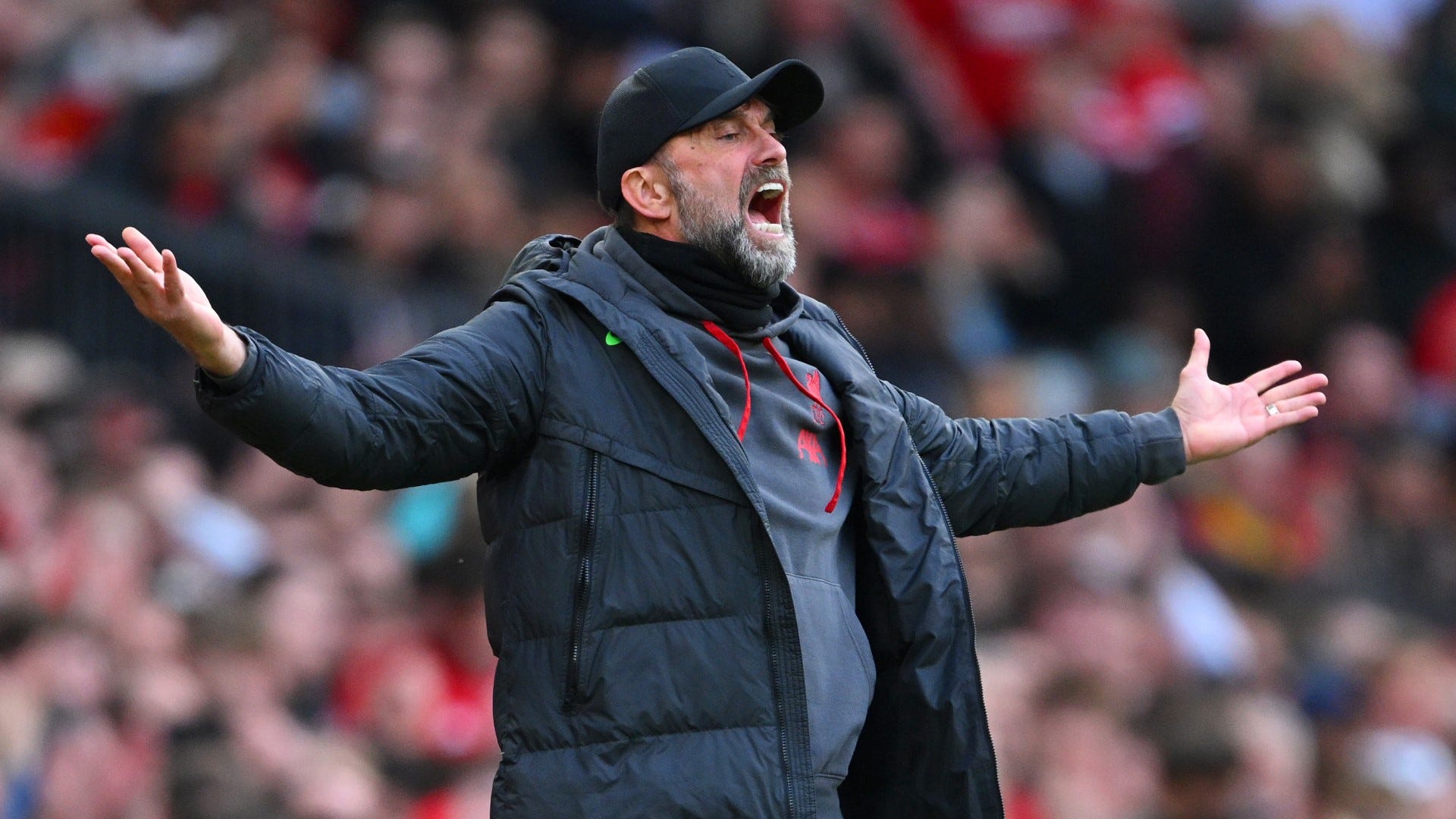 Fans turn on Jurgen Klopp after storming out of Interview