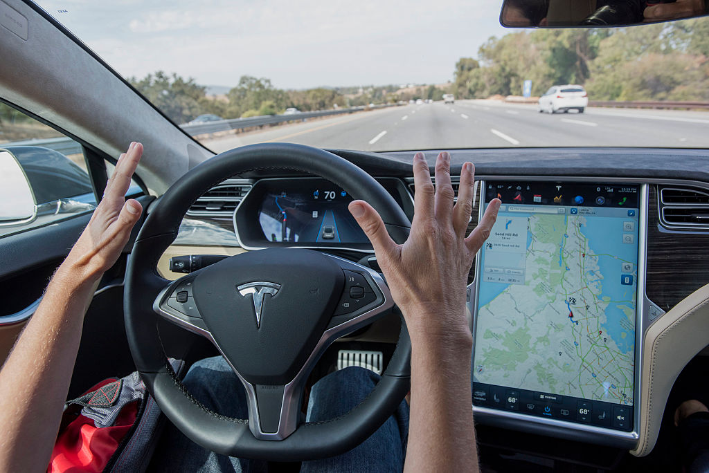 Tesla Autopilot: NHTSA concludes probe, initiates new inquiry