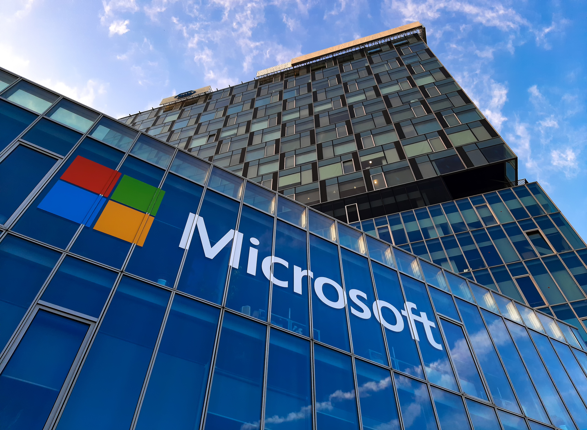 Microsoft urges China-based staff to consider transferring