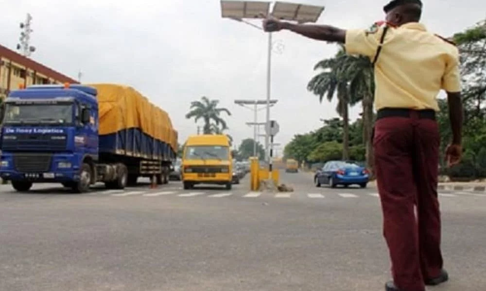 LASTMA penalizes 52 vehicles for unauthorized parking