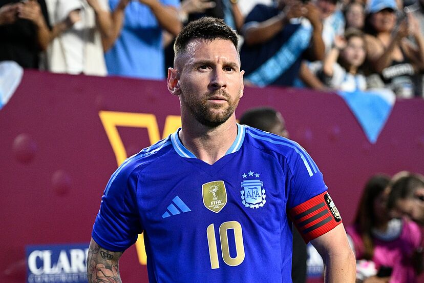 "It was a beautiful moment" -- Bodyguard on the real Messi