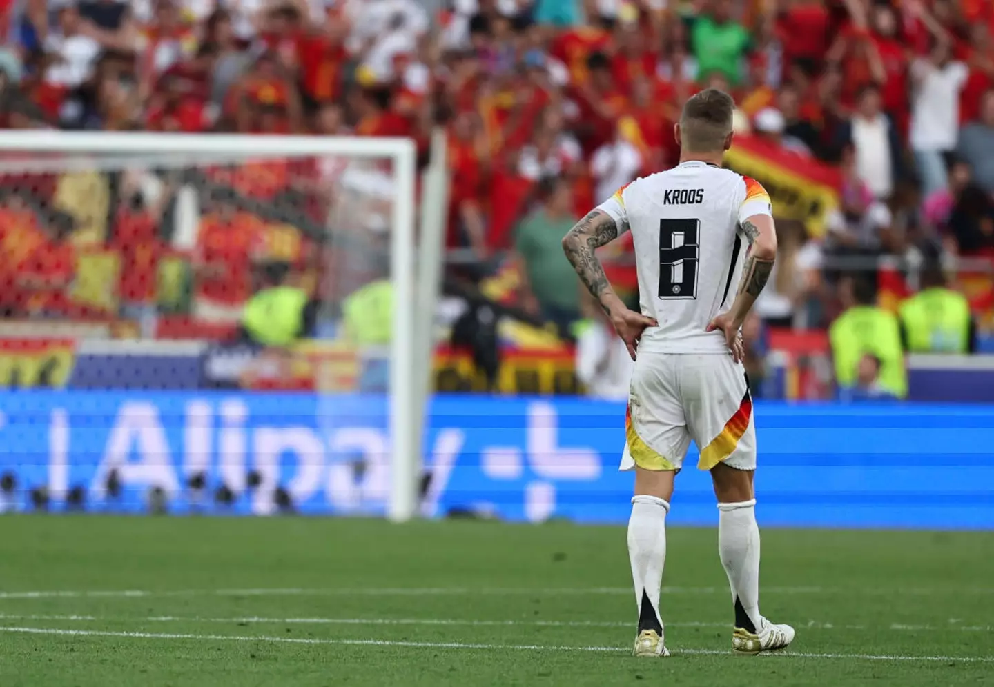 Spanish fans honor Toni Kroos after Euro 2024 exit